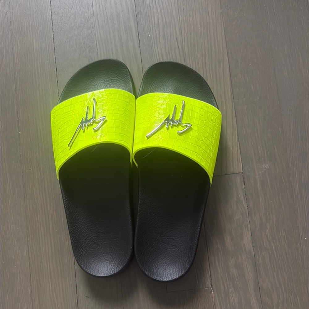 Giuseppe Zanotti men’s sandal size 43…. worn twice